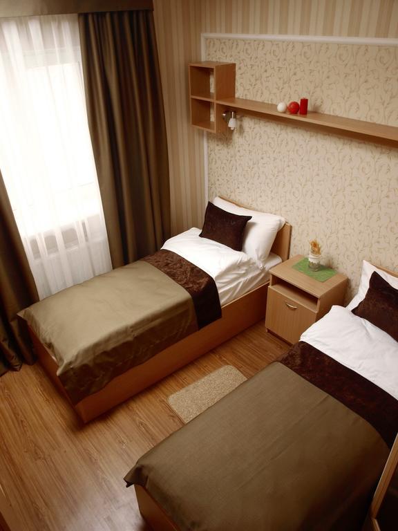 Leon Hotel ลวีฟ ภายนอก รูปภาพ